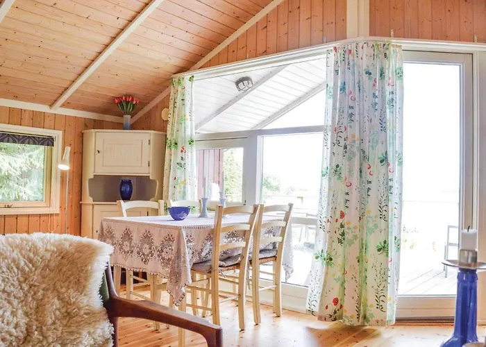 بيت للعطل Two-bedroom In *